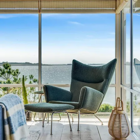 With Panoramic Views On Hindsholm Ferienhaus *