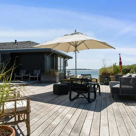 With Panoramic Views On Hindsholm Ferienhaus *