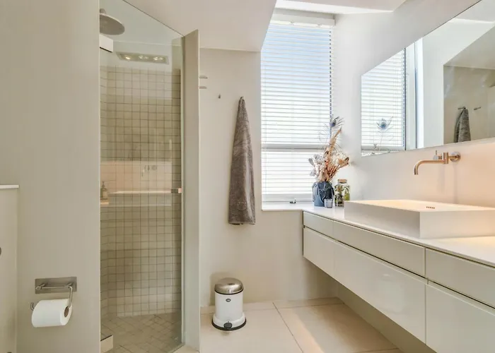 Сasa de vacaciones With Panoramic Views On Hindsholm *